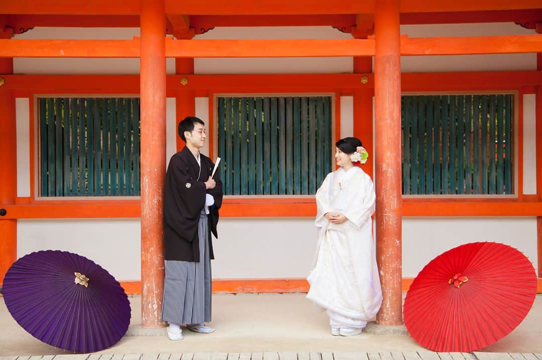 京都神社婚さんのインスタグラム写真 - (京都神社婚Instagram)「春がまもなくやってきますね♪ 挙式にむけて、ご見学・ご相談会随時承ります◎ ・ ・ ・ #Kyoto#京都#Japan#和装#着物#白無垢#京都神社婚#和婚#神前式#神社挙式#結婚式#結婚#wedding#ウェディング#ブライダル#bridal#bride#結婚準備#結婚式準備#花嫁準備#プレ花嫁#花嫁#instawedding#幸せ#weddingphotographer#撮影#スタジオゼロ」2月8日 19時02分 - st.jinjakon