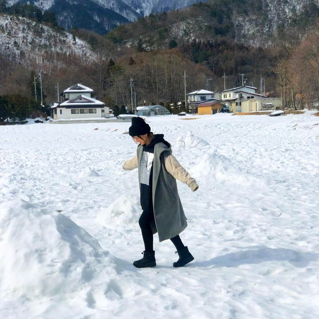 小松彩夏さんのインスタグラム写真 - (小松彩夏Instagram)「﻿ 久しぶりに長野へ行ってきましたー！！﻿ ﻿ 岩手出身の私は雪景色があると﻿ やっぱり嬉しい...♡﻿ ﻿ そして雪がレフ板になってくれます♡﻿ それも嬉しい...♡﻿笑 ﻿ 沢山、写真撮ったのでUPしていきますね( ˊᵕˋ* )﻿ ﻿ #星野リゾート #界アルプス #hoshinoresorts #kaialps #雪遊び村 ﻿#旅行 #旅 #女子旅 #弾丸旅行 #温泉 #温泉好き #♨️ #コマログ﻿」2月8日 21時12分 - official_ayaka_502