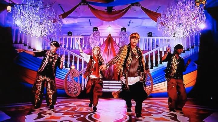 のインスタグラム：「ドーケーダー トーチョの顔。 イケメンすぎる。🥺 #チュムチュムの2番好き . . ビブラートも素晴らしい。 #インドに行って道に迷って困ってたらラクダに乗ったインドの増田王子助けてくれないかな #チュムチュム #増田貴久  #当選の紐と繋がっておりました」