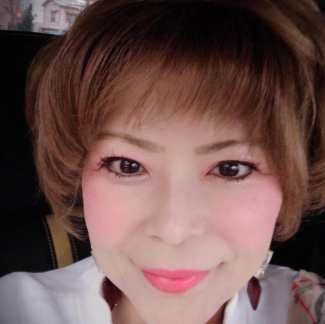 岡田実音のインスタグラム：「まだ雪☃️大丈夫🙆‍♀️🙆‍♀️ 高速から🚘」