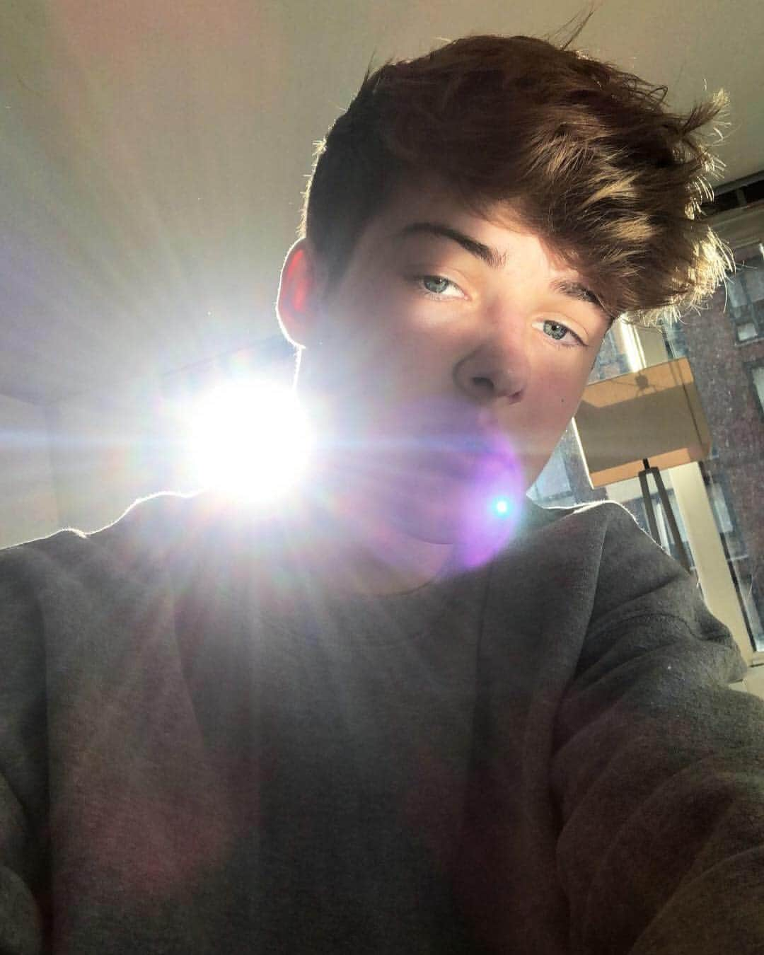 Blake Grayさんのインスタグラム写真 - (Blake GrayInstagram)「hi how are you (:」2月9日 5時51分 - blakegray