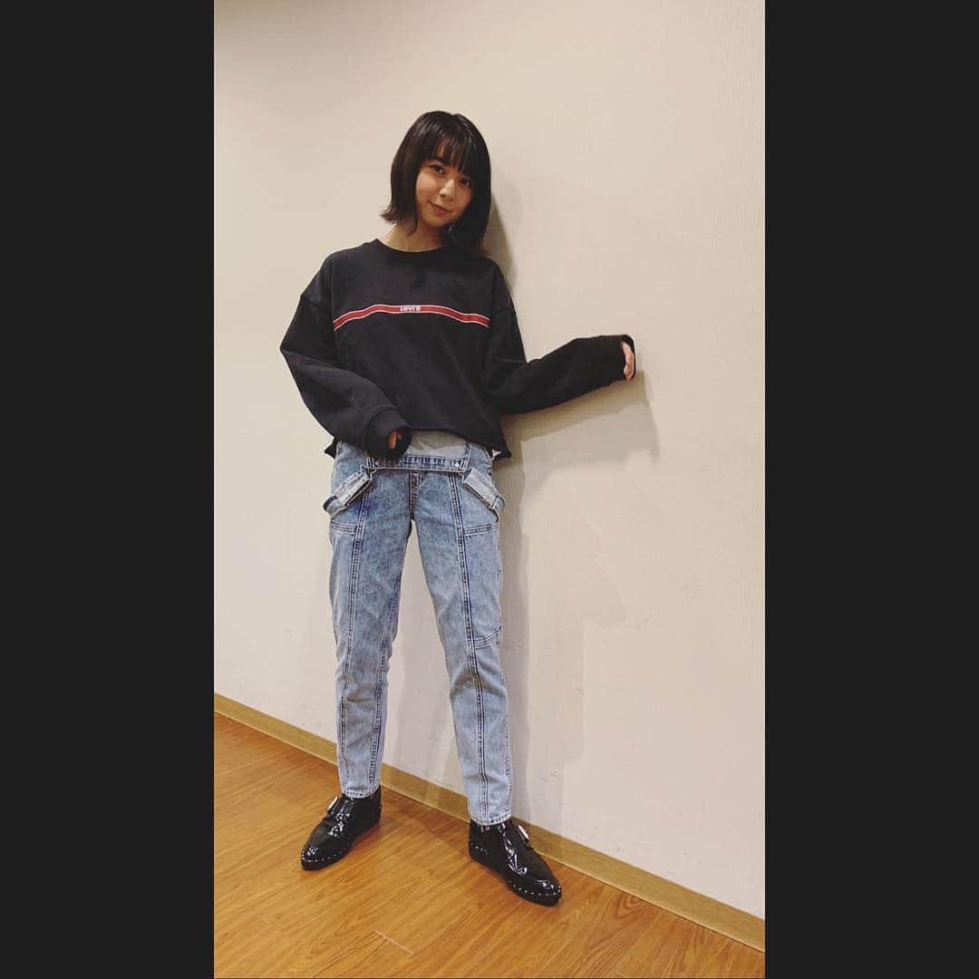 上白石萌歌さんのインスタグラム写真 - (上白石萌歌Instagram)「Levi’sデイです🌟#levis」2月9日 18時28分 - moka____k