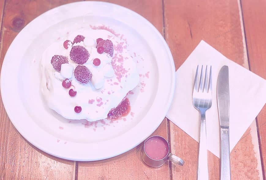 藤崎里菜さんのインスタグラム写真 - (藤崎里菜Instagram)「ピンクのパンケーキ🥞💕 #jspancakecafe  #辻堂 #湘南 #神奈川 #kanagawa #shonan  #tsujido #パンケーキ #pancake #pink #pinkpinkpink #ピンク #ピンクのスイーツ #pinksweets #sweets #pinkpancakes」2月9日 16時18分 - rina_fujisaki