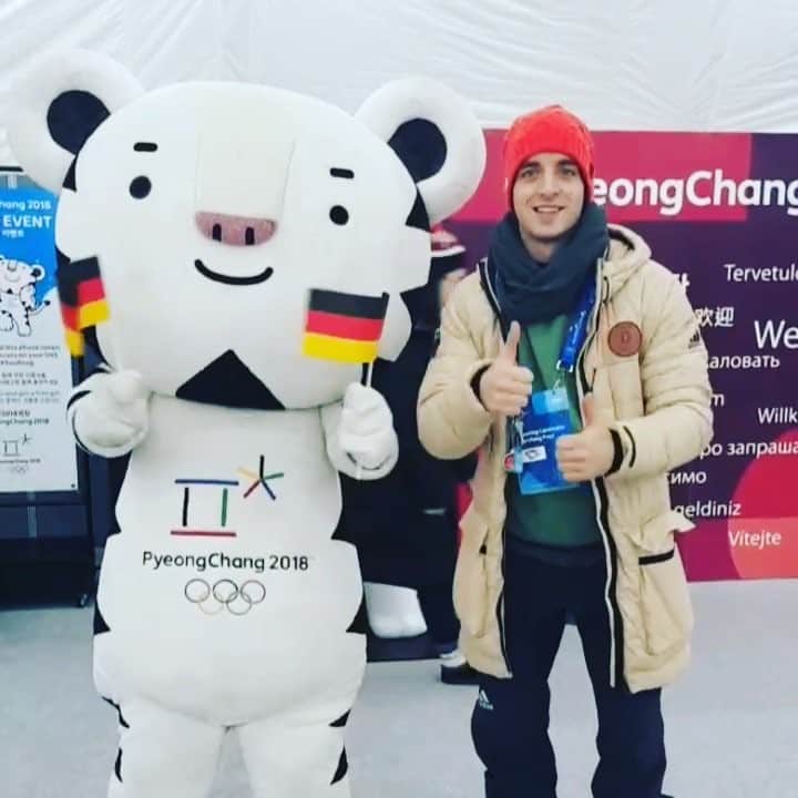 ルーベン・ブロマールトのインスタグラム：「One year ago ➡️ Opening Ceremony Olympic Games Pyeongchang 2018 🇰🇷🇩🇪 With Soohorang 💥 #olympicgames」