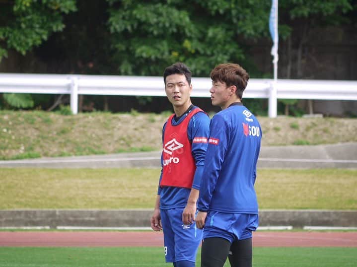 ファン・ウィジョのインスタグラム：「🏃‍♂️🏃‍♂️ #옼키나와」