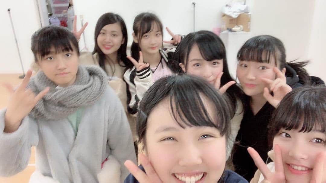 のインスタグラム：「ちっちゃいものクラブ 🖤❤️💜💙💗💚🧡 左からゆう、ひなた、ともか、ひな、はるか、さら、あおです！！ #ちっちゃいものクラブ #拡散希望」