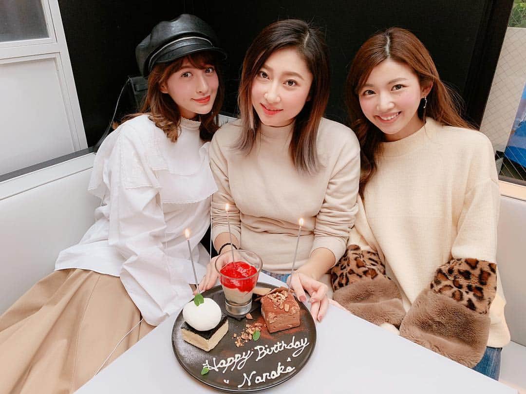 のインスタグラム：「久々すぎる、ななと萌ちゃんと💕 . #ゆっくりランチして #まったりお茶してたら #気づいたら6時間くらいたってた本日😳💕 #久々すぎるのに #なんだかこの間会ったかのようにおもえる #安心感😌 #遅くなったけど #お誕生日おめでとう♡ #第一弾♡ #happybirthday #hb #love #お誕生日 #생일축하해 ♡」