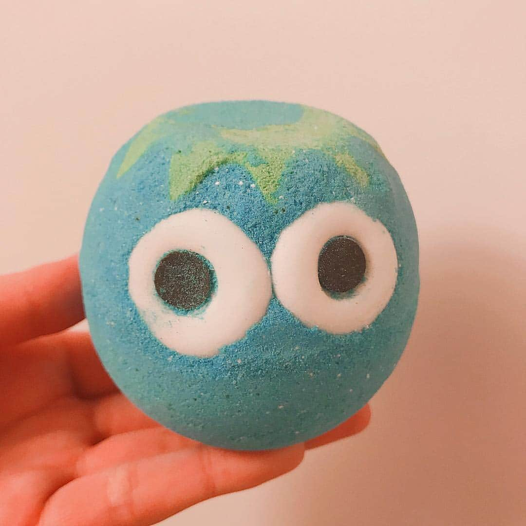 小泉遥さんのインスタグラム写真 - (小泉遥Instagram)「. 今宵はこの子とお供🛀💕 . #LUSH #カッパボム」2月9日 22時00分 - koiharu_official