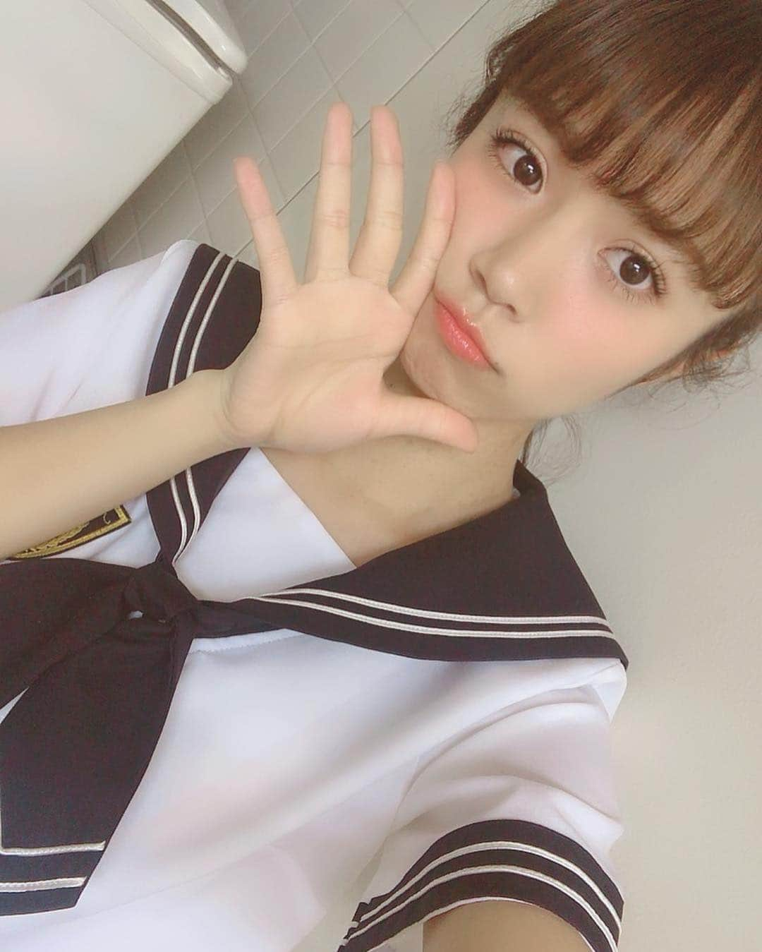 菜乃花さんのインスタグラム写真 - (菜乃花Instagram)「#舞台コイカリ 2日目 ありがとうございました🥰 . 今日のゲストはHIPPYさん！ ナイス歌声にナイス進行ありがとうございました☺️ . 残り2日がんばりまーす！！！」2月9日 22時16分 - nanoka0707