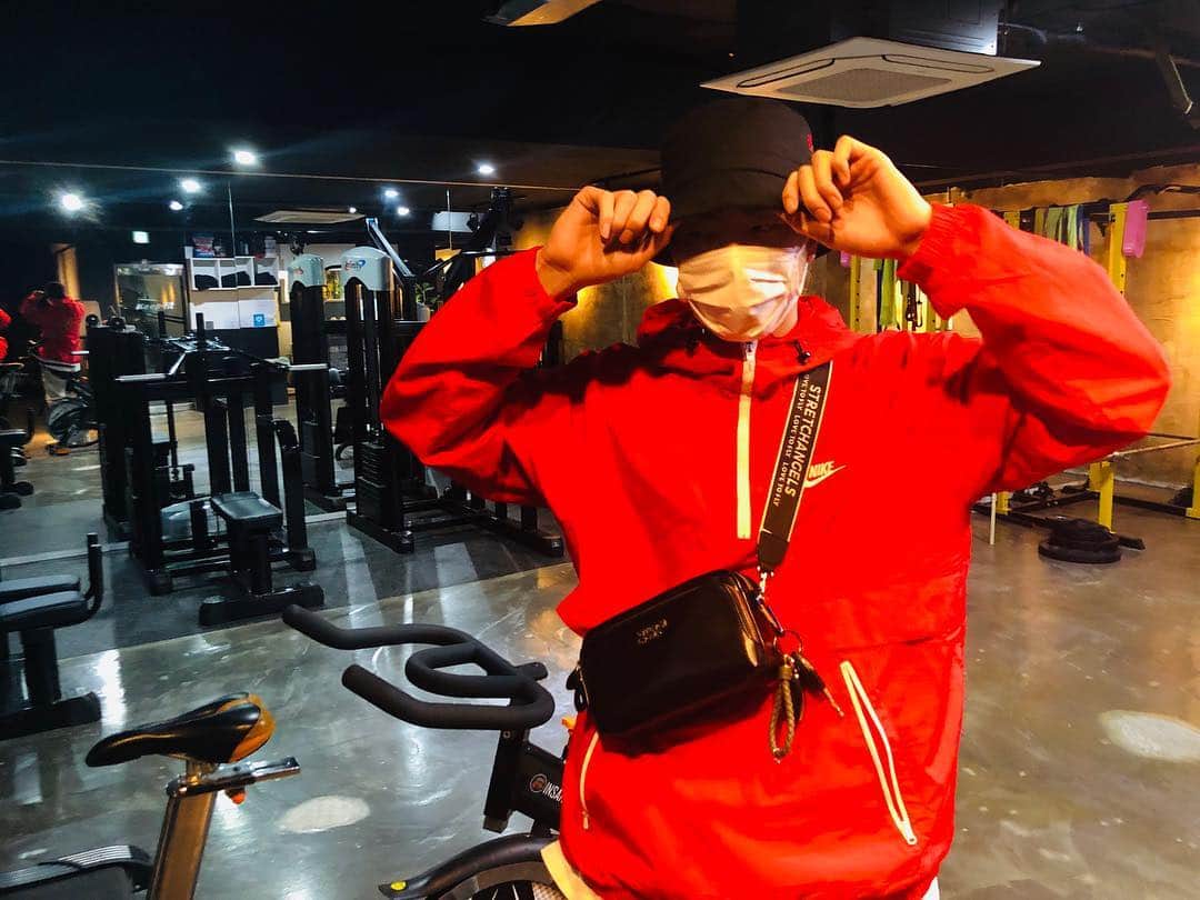 ホン・ジョンヒョンのインスタグラム：「감기조심🥶」