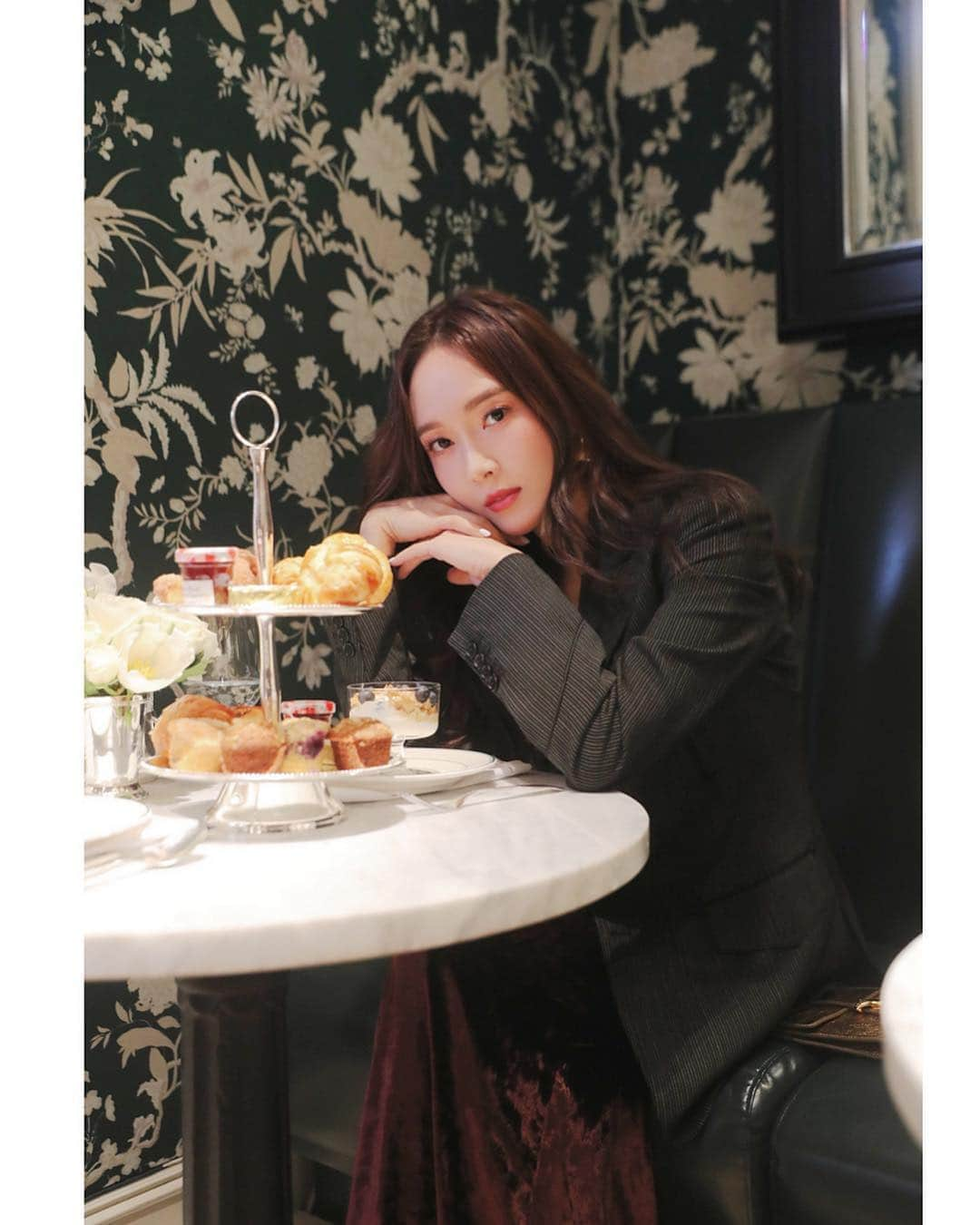 ジェシカ さんのインスタグラム写真 - (ジェシカ Instagram)「An exquisite breakfast with @ralphlauren 🥐☕️✨ #ralphlauren #RLCollection #nyfw」2月10日 0時55分 - jessica.syj