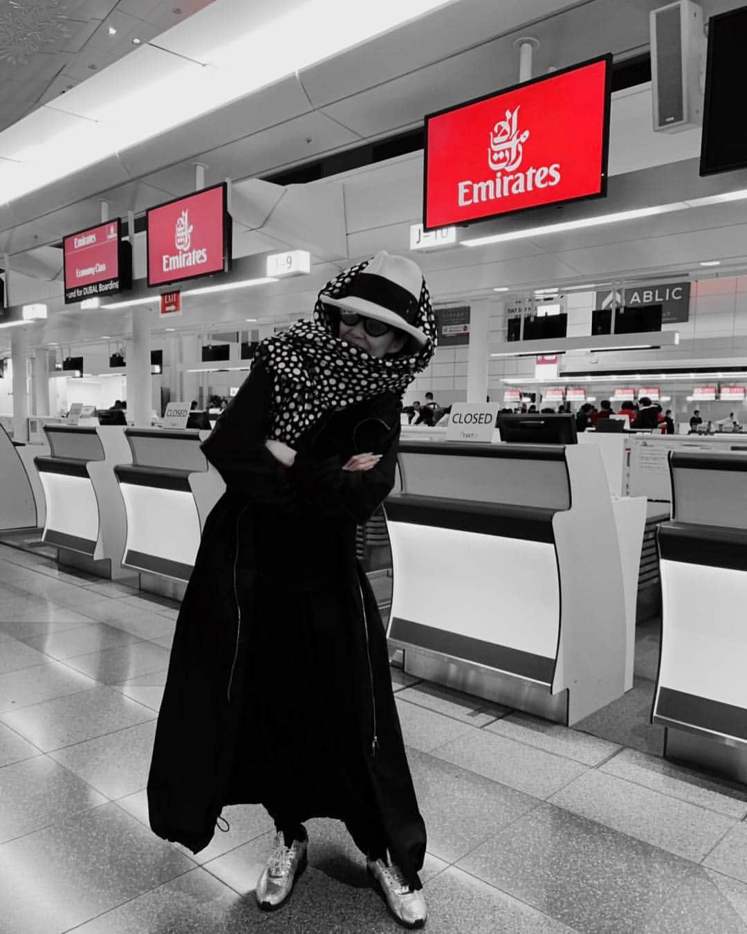 萬田久子さんのインスタグラム写真 - (萬田久子Instagram)「Dubai 行ってきま〜す💋 #ドバイ #エミレーツ航空 #羽田空港 #萬田久子」2月10日 11時59分 - hisako.manda_official