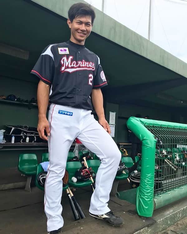 千葉ロッテマリーンズの藤原恭大選手の背番号「2」の
