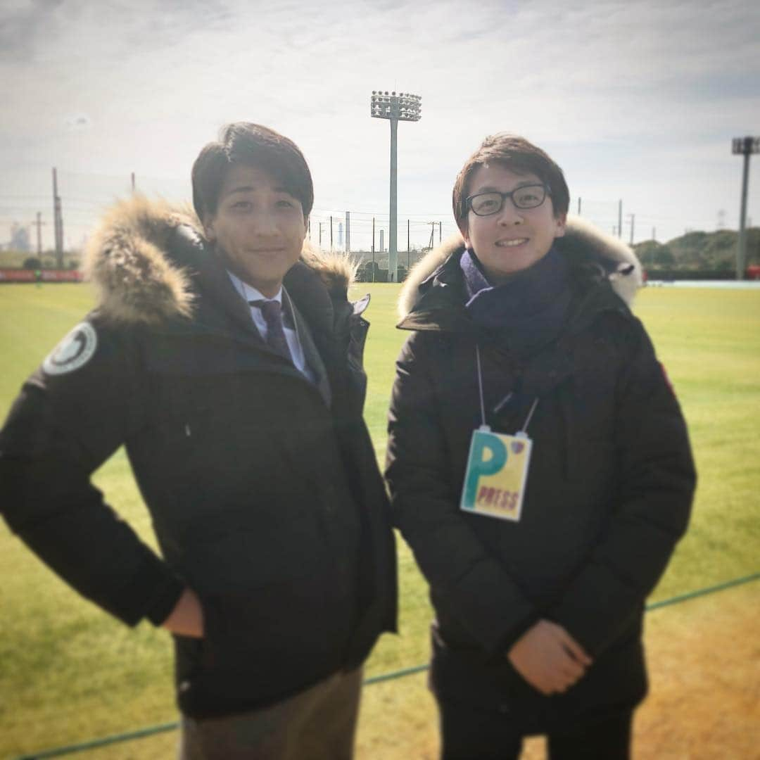 山本紘之さんのインスタグラム写真 - (山本紘之Instagram)「鹿島アントラーズ 取材に行ったら、いた。 たまたま偶然、いた。 今日もキレキレでした。  #平松修造 #平松アナ #後輩 #4個下 #メガネ男子 #鹿島アントラーズ #鹿島 #常勝軍団 #ジーコスピリット #献身 #誠実 #尊重 #勉強になります #精進致します」2月10日 12時47分 - yamamoto_hiroyuki.ntv