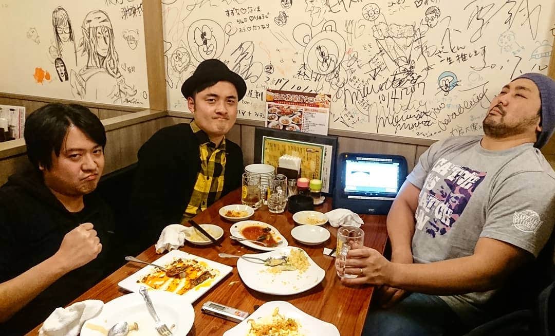青木泰寛のインスタグラム：「#鈴木秀樹 選手と密会。 なにか起こるかもしれないし、なにも起こらないかもしれないww  そんなイベントやる可能性があります。  #ジグザグジギー 宮澤くんも巻き込みますよ！  何事も発信してこ！」