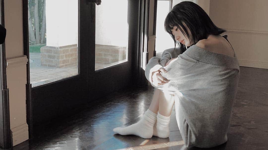 武田玲奈さんのインスタグラム写真 - (武田玲奈Instagram)「そういえばになってしまいましたが、スピリッツは見ていただけたでしょう✨✨ #トクサツガガガ」2月10日 8時14分 - rena_takeda