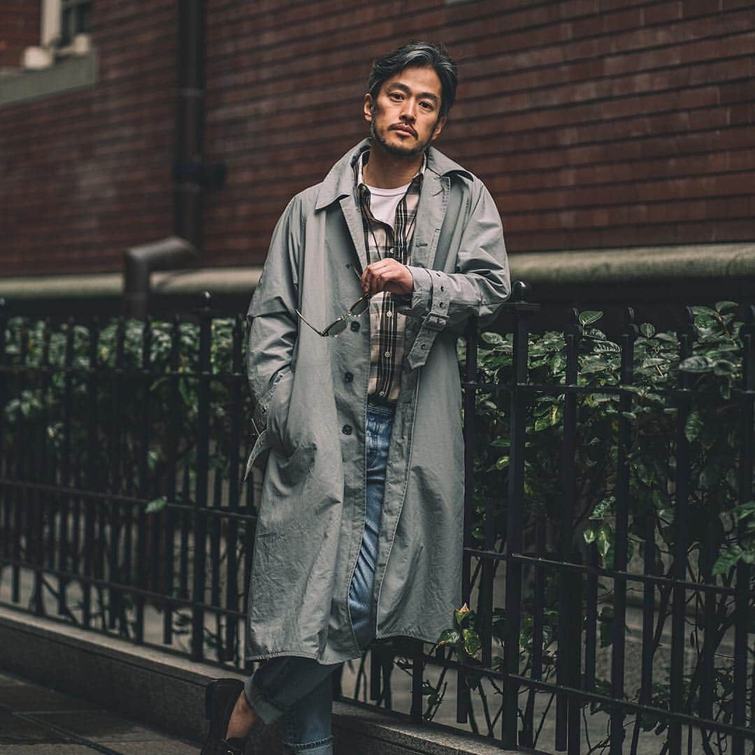 のインスタグラム：「《特集》【2019 SPRING COAT COLLECTION】﻿ ﻿ 2019春夏のエディフィスが展開するスプリングコートは、トラディショナル ウェザーウェアやマッキントッシュの別注商品をはじめ、 大人の上品さ溢れるEDIFICEオリジナルコートなどバリエーション豊富なラインナップ。﻿ ﻿ 詳しくはプロフィール🔗よりご覧ください。﻿ ﻿ ﻿ ﻿ ﻿ Coat : 【MACKINTOSH EX】¥118,000+tax﻿ Coat : 【メモリーストレッチチェックスタンドコート】¥22,000+tax﻿ ﻿ ﻿ ﻿ ﻿ #edifice #springcoat #mackintosh #exclusive #checkcoat #coatstyle #menscoat #coatfashion #mensfashion #mensstyle #menswear #edificeoriginal #menwithclass #menwithstyle #mensclothes #mensclothing #スプリングコート #エディフィス #マッキントッシュ #エディフィスオリジナル」