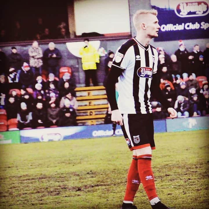 ルドゥウィッグ・オーマンのインスタグラム：「@officialgtfc ⚫️🔴⚫️」