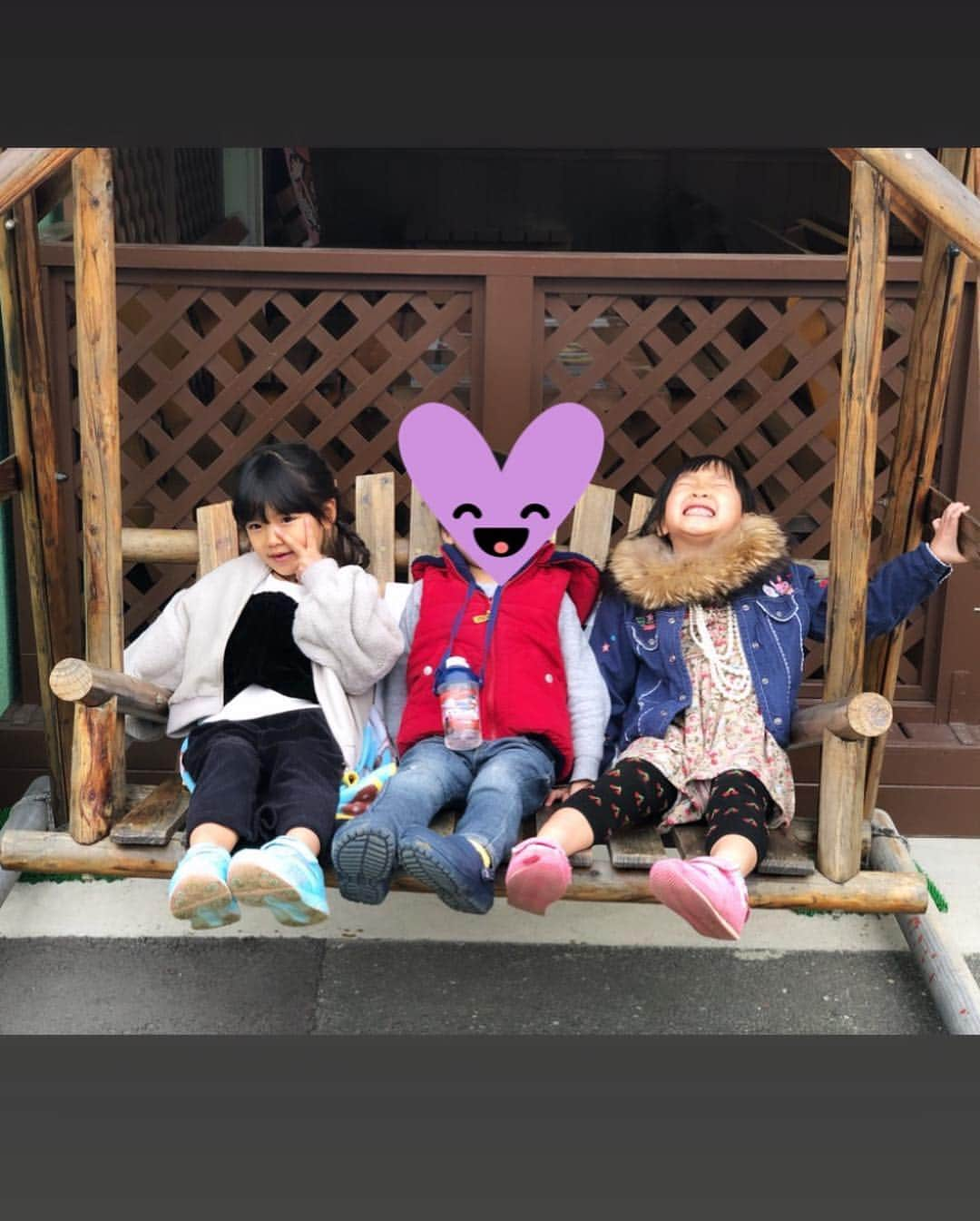 堀えりかさんのインスタグラム写真 - (堀えりかInstagram)「姪っ子ちゃんと @naa10220824 とみおと @okamebusu と善ちゃんでお泊りからのお出かけ❤️ . . いちご狩りからの公園で遊んだり自転車乗ったり🚴‍♀️ ポニーにも乗れたね☺️☺️☺️ .  #いちご狩り #公園 #動物 #ポニー #友達 #家族 #お出かけ」2月10日 13時47分 - xerikax143