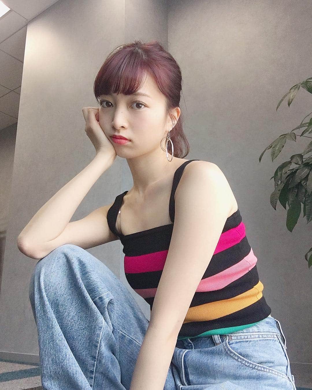 のインスタグラム：「夏っぽさ全開 (まだ2月) 👽🌈☀️✌️ ・ ・  リハーサル頑張る〜💪🔥 #senars#dailylook」