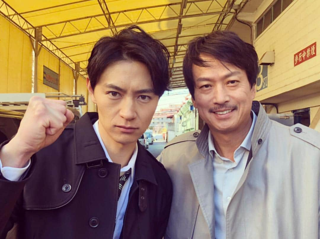 日本テレビ「3年A組-いまから皆さんは、人質です-」さんのインスタグラム写真 - (日本テレビ「3年A組-いまから皆さんは、人質です-」Instagram)「今夜10:30はゾクゾクタイム🚓 #椎名桔平 #細田善彦 #3A」2月10日 19時09分 - saikyo_ntv