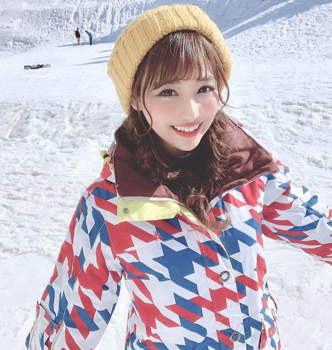 加藤里奈さんのインスタグラム写真 - (加藤里奈Instagram)「. あぴたろうとスノボ⛷ . #ootd #fashion #instafood #instagram #instalike  #hairstyle #outfit #code #coordinate #style #stylepoint #instafashion #instagood #instalike #ファッション #おしゃれさんと繋がりたい #撮影 #ヘアアレンジ #ヘアスタイル #アレンジスタイル #ヘア #かとこ #コーディネート #コーデ #スノボ #スキー #スキーウェア #スキー女子」2月10日 19時54分 - katoco0326