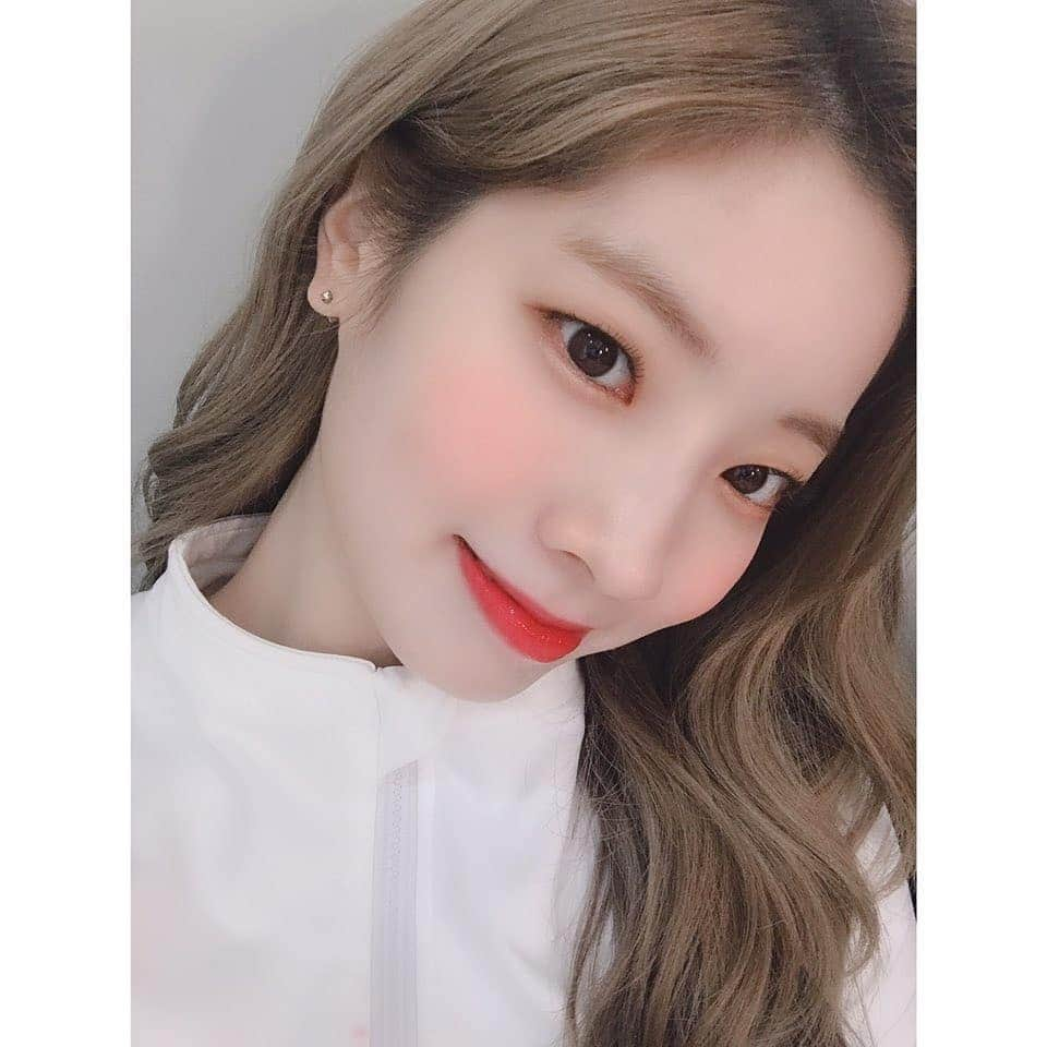 TWICEさんのインスタグラム写真 - (TWICEInstagram)「나도 원스 보고싶은데 흐엉」2月10日 22時52分 - twicetagram