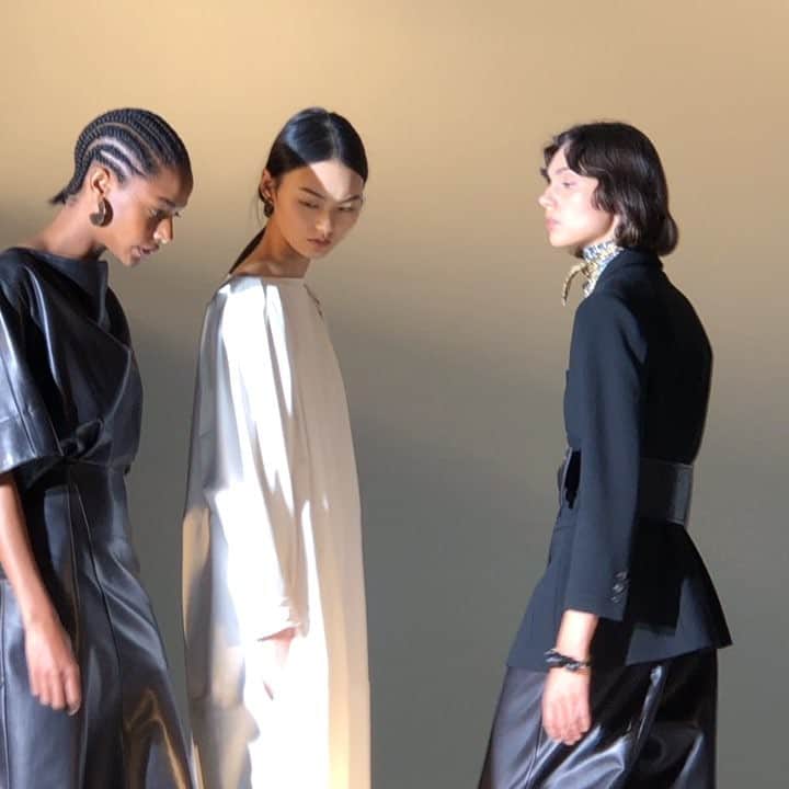 のインスタグラム：「Working. @msprouty casting by @bertmartirosyan @heconghc @karlyloyce @charleefraser」