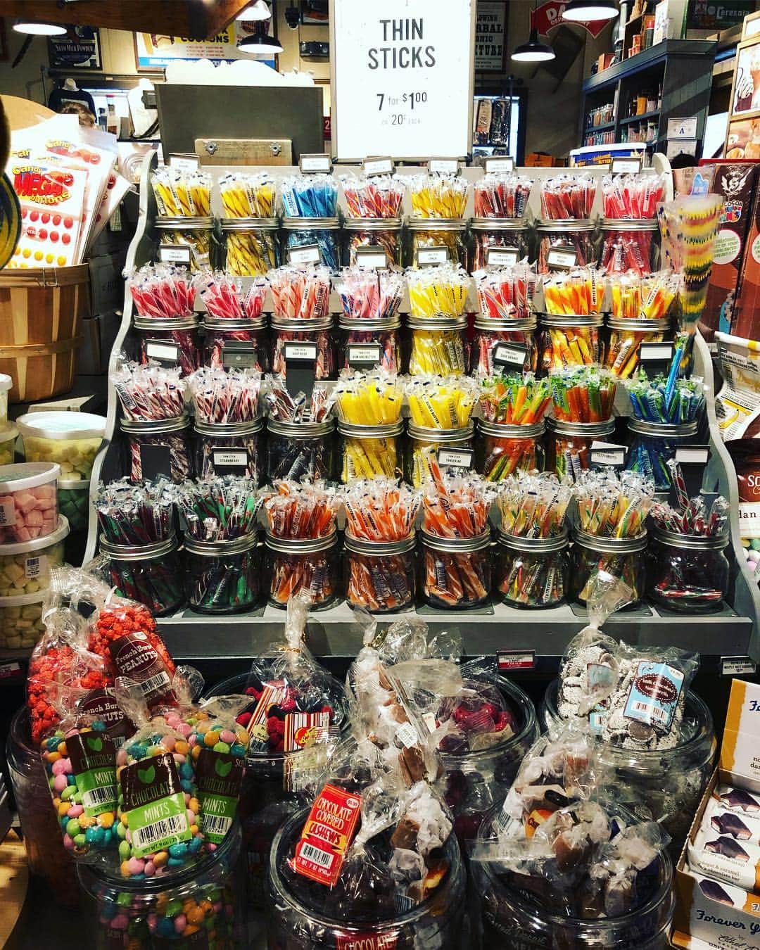 村主章枝さんのインスタグラム写真 - (村主章枝Instagram)「Sweets that I have never seen. #crackerbarrel」2月11日 3時24分 - fumie.suguri