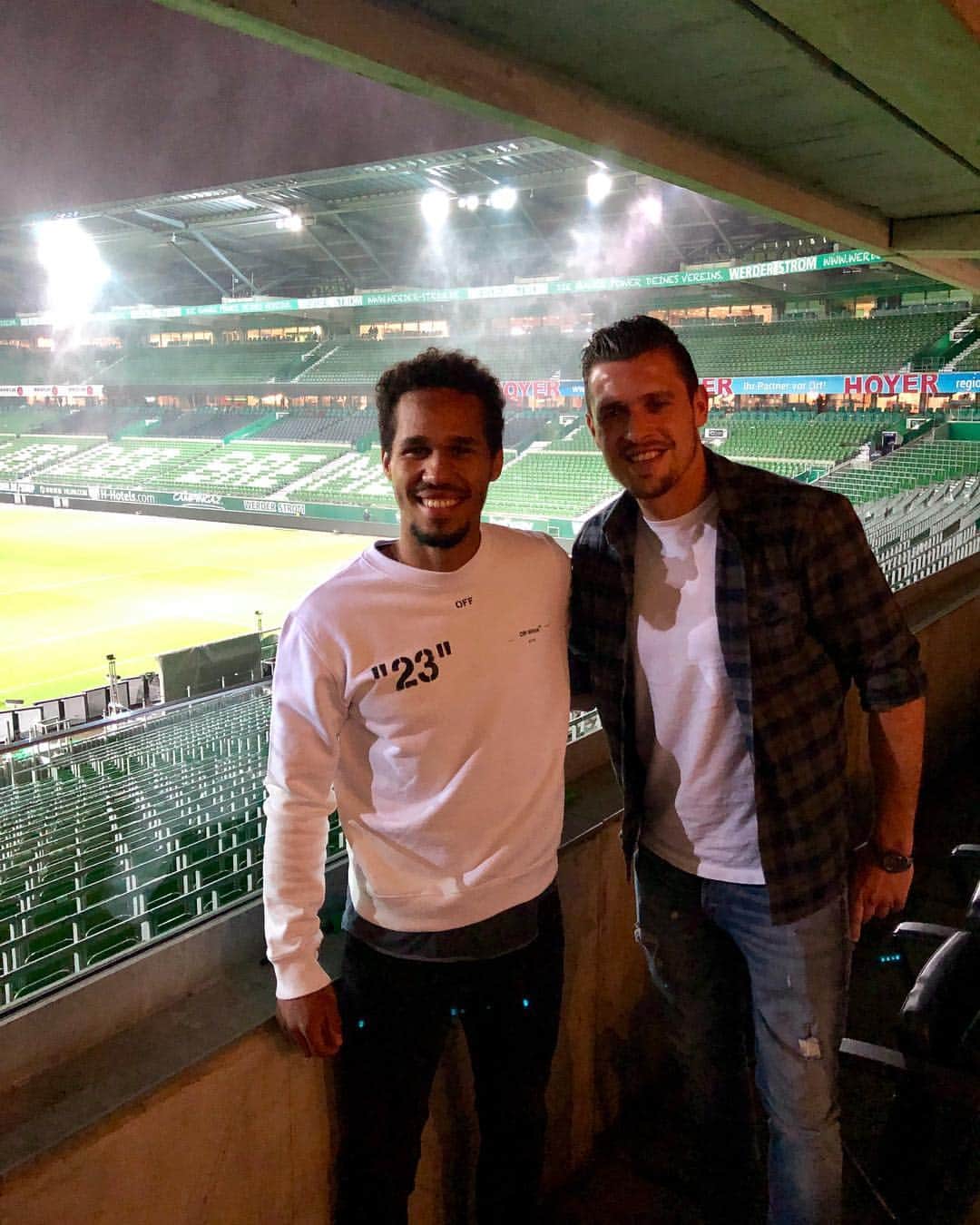 テオドール・ゲブレ・セラシェのインスタグラム：「Alles gute mein Verein 🙌🏾 @werderbremen 🍀#120jahre #friends4life」