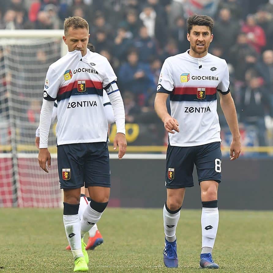 エルヴィン・ズカノヴィッチのインスタグラム：「Un punto importante, sempre avanti .💪🏻🔴🔵 @genoacfcofficial」