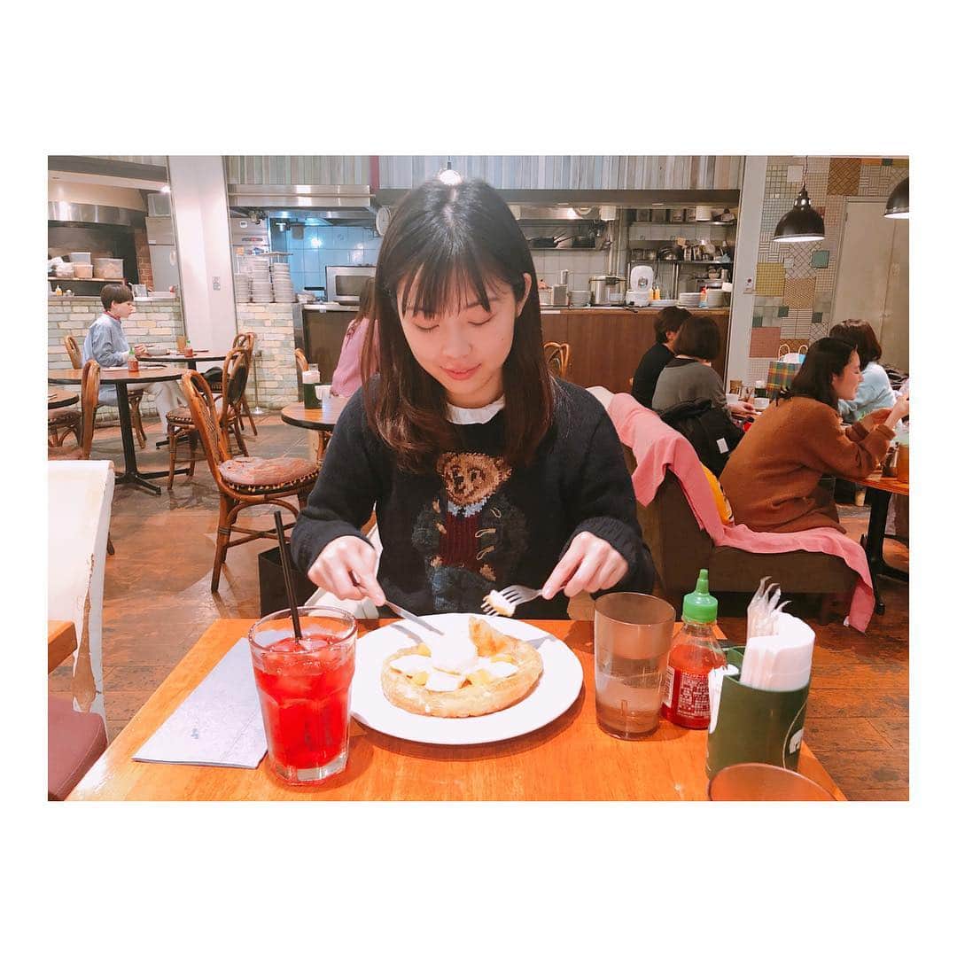 加村真美のインスタグラム：「昨日ぶりのしおりちゃん🤩笑 まさかの遭遇🤩🤩🤩 .  #ころころ変わる表情可愛い❤️ #instagram」