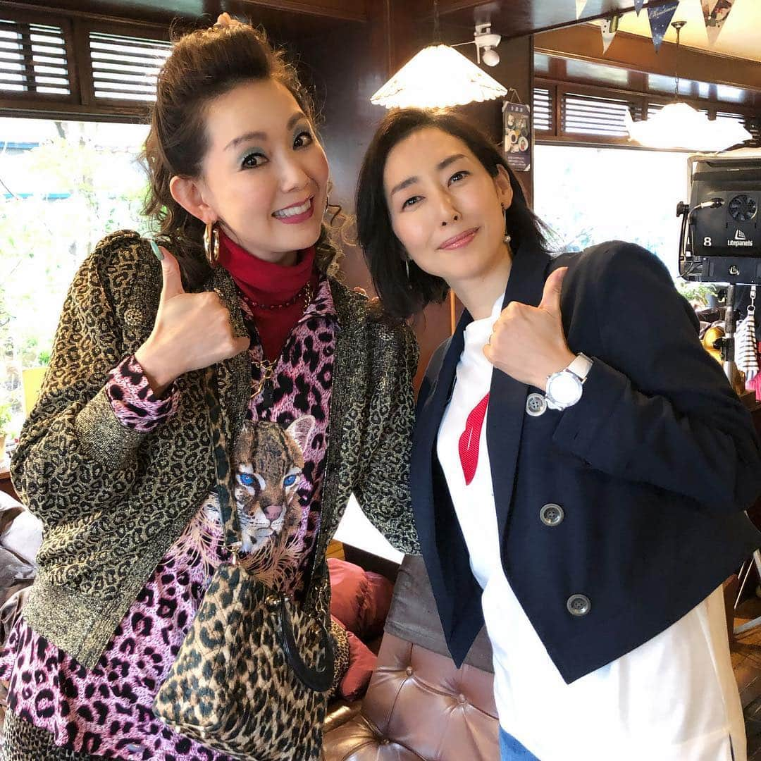 とよた真帆さんのインスタグラム写真 - (とよた真帆Instagram)「ドラマ『後妻業』木村多江さんと😊 瀬川さん役笑って頂けました 2月12日火曜日よる4話OAです  #ドラマ#大阪 #木村多江 さん#すてきな #女優 さん#癒された 😃❤️」2月11日 16時32分 - maho_toyota