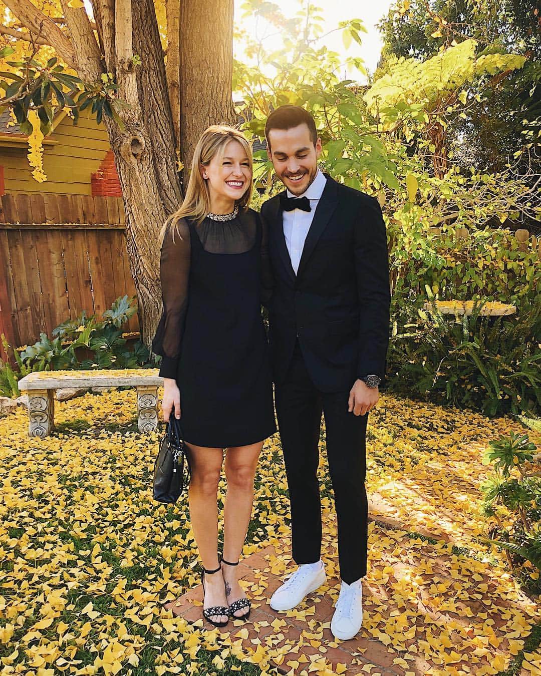 クリス・ウッドのインスタグラム：「not from our wedding BUT IT WILL BE SOON 😍💥🥳」