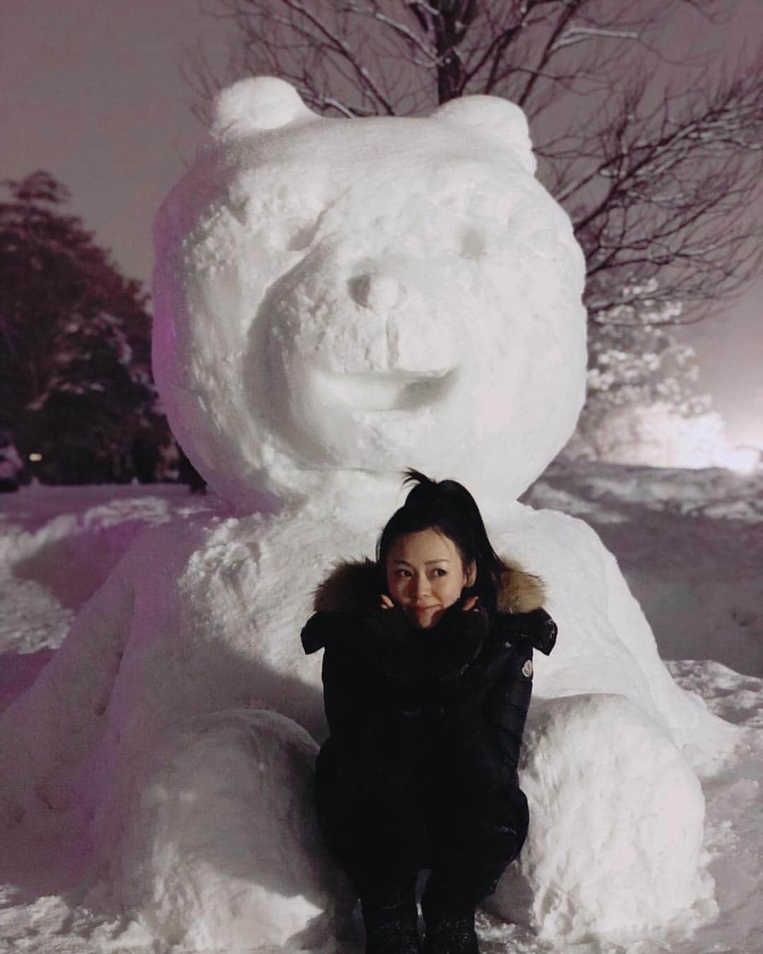 伴杏里さんのインスタグラム写真 - (伴杏里Instagram)「雪でできたTED🐻💕 おおきくてかわいい🧸❄️ とっても寒い🥶 #山形  #freezing  #傑作 #雪 #ted #snow #photo」2月11日 11時01分 - anri.ban