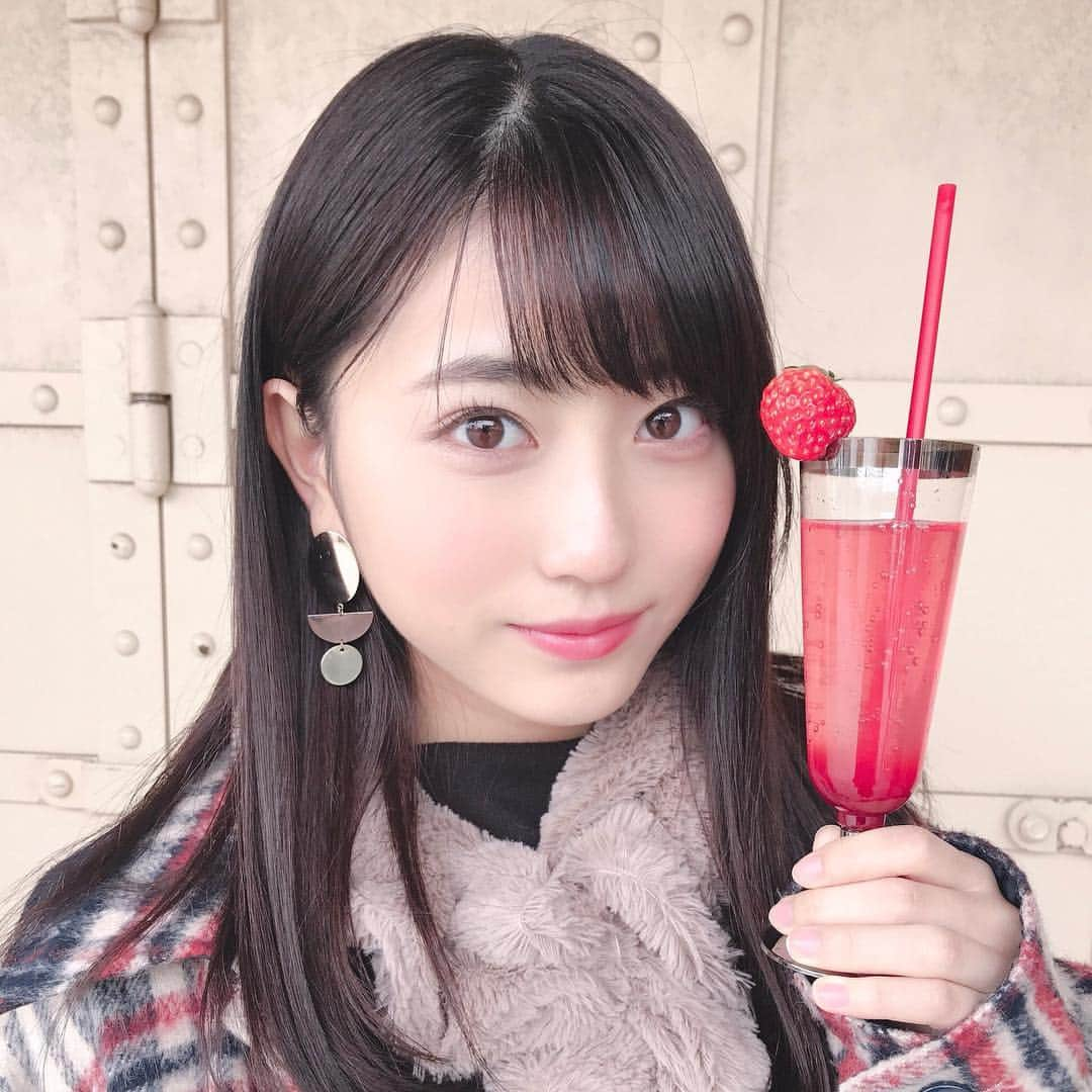 喜多乃愛さんのインスタグラム写真 - (喜多乃愛Instagram)「♥ 今日は家族でお出かけの日でした♡ 横浜の赤レンガ倉庫のストロベリーフェスティバルへ🍓 スパークリングソーダ美味しかった〜🤤💗 ちなみに今日が最終日なんだって！知らなかったけど、ギリギリ行けてよかったぁ〜☺︎笑 皆さんは何をして過ごしましたか？？💭 #三連休 #横浜 #赤レンガ倉庫」2月11日 18時40分 - kitanoa_official