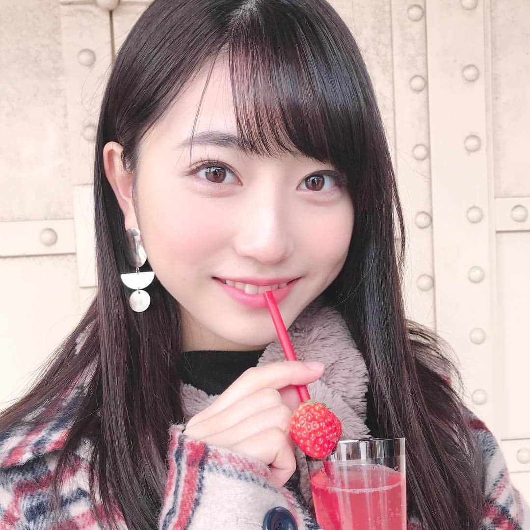 喜多乃愛さんのインスタグラム写真 - (喜多乃愛Instagram)「♥ 今日は家族でお出かけの日でした♡ 横浜の赤レンガ倉庫のストロベリーフェスティバルへ🍓 スパークリングソーダ美味しかった〜🤤💗 ちなみに今日が最終日なんだって！知らなかったけど、ギリギリ行けてよかったぁ〜☺︎笑 皆さんは何をして過ごしましたか？？💭 #三連休 #横浜 #赤レンガ倉庫」2月11日 18時40分 - kitanoa_official