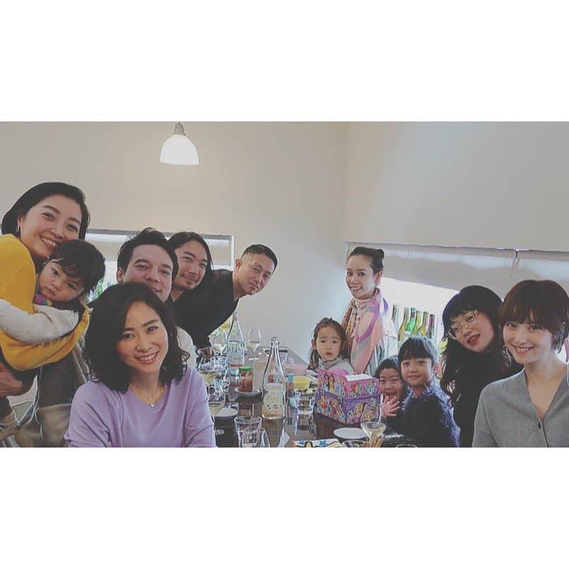 佐々木希さんのインスタグラム写真 - (佐々木希Instagram)「happy姉さん happy兄さん達 幸せなひと時をありがとう🐥💕 このメンバーとの会は 毎度心が豊かになる。 有難い🐥  #人生の先輩達」2月11日 19時15分 - nozomisasaki_official