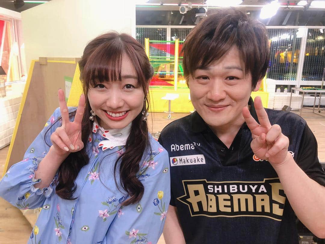 須田亜香里さんのインスタグラム写真 - (須田亜香里Instagram)「2月10日(日) #熱闘mリーグ （ @abematv ） 俳優でありMリーガーの萩原聖人さん（ @hagiwaramasato_ml ）がカッコよくてたまげました。 今日から月9にも出られるみたいなのでとても楽しみだったりする☺️ そしてよく #mリーグ の解説でも活躍されている #多井隆晴 選手はなんと長年SKE48劇場や握手会にも足を運んでくださっているガチなお方でビックリ。 多井さんの解説は声と喋り方で一発で分かるから皆様も是非リアルタイムでMリーグをabemaTVの麻雀チャンネルで観てみて😏✨ お久しぶりにスパガの渡邉幸愛ちゃんに会えたのも嬉しかったな😊」2月11日 19時53分 - akarisuda