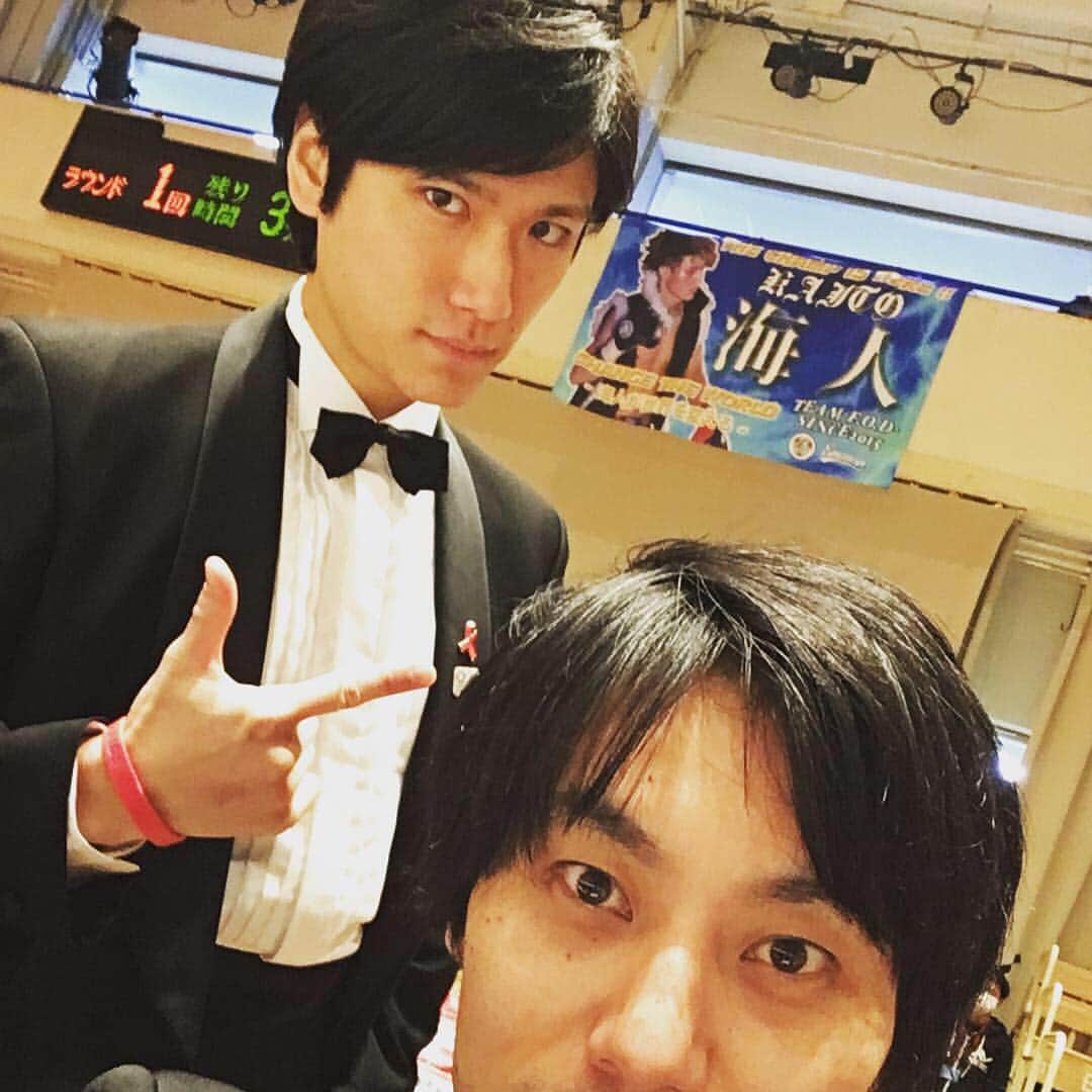 有馬芳彦のインスタグラム：「SHOOT BOXING 2019 act.1  リングアナウンスでした！ ご来場頂きありがとうございました！！Abema TVでご覧頂いた方もありがとうございます！  #シュートボクシング #shootboxing #リング #リングアナウンス #リングアナウンサー #格闘技 #立技 #最強 #タキシード #呼出」