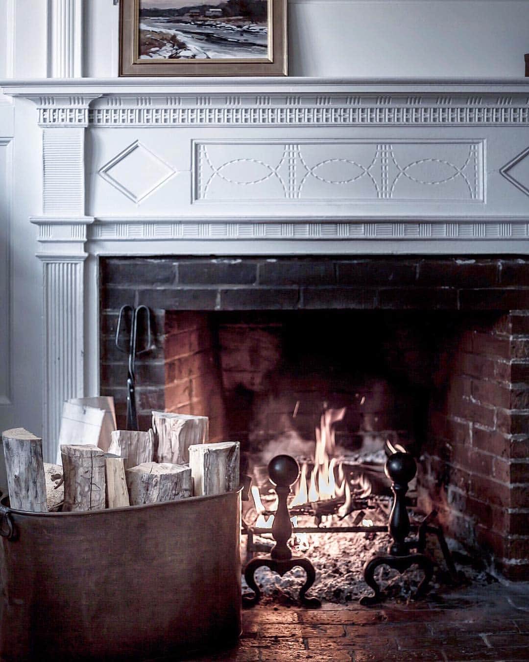 Krissyのインスタグラム：「I'm eking out the last few Sunday vibes on a Monday. A black walnut wood fire lit & a fresh pot of earl grey to keep me company . . I still haven’t quite mastered the ideal mum life / work life balance (- but really though, does one ever actually? Isn’t it always a work in progress) .. but there is tea and little store bought ginger snaps to keep me company ... not to mention dogs. And then there is Ruairí’s Marmee who is a lifesaver!! . am currently stationed stage left of the fire, facing down to a mountain of evening work ahead . . . . . . #cottagefarm #momentslikethese #countrylifestyle #thehappynow #flashesofdelight #myhousebeautiful #myoklstyle #embracingtheseasons #theeverygirl #newengland #newenglandliving #rurallife #wheretofindme #poetryofsimplethings #rslove #littlestoriesofmylife」