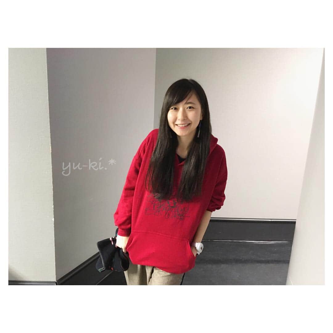 二見夕貴さんのインスタグラム写真 - (二見夕貴Instagram)「. 2019.02.09 ---------------------------- aiko ♡ Love Like Pop vol.21 @さいたまスーパーアリーナ ---------------------------- . aikoの激推しぱーかー げっとして 開演前のうきうき＋ 着心地、サイズ感最高で 喜んでるの図。♡ . . #aiko #live #LLP21 #さいたまスーパーアリーナ #aikoグッズ #aikoパーカー #パーカー #赤一択 #aikoジャンキー #うきうき」2月12日 21時06分 - yyyuki___