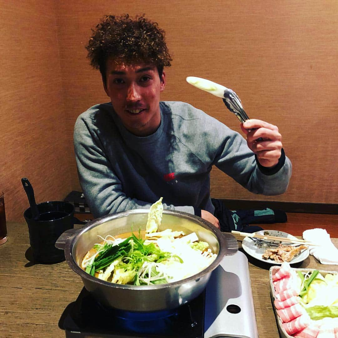 白崎浩之さんのインスタグラム写真 - (白崎浩之Instagram)「今日は駿太とカレー鍋行ってきました^_^ 2月の宮崎初めてでお店も何もわからずのところを駿太さんに誘っていただき感謝です😭笑 明日から第3クール頑張りましょー♫ #後藤駿太 #カレー鍋 #宮崎色々と美味しいっす」2月12日 20時15分 - shirasaki_hiroyuki