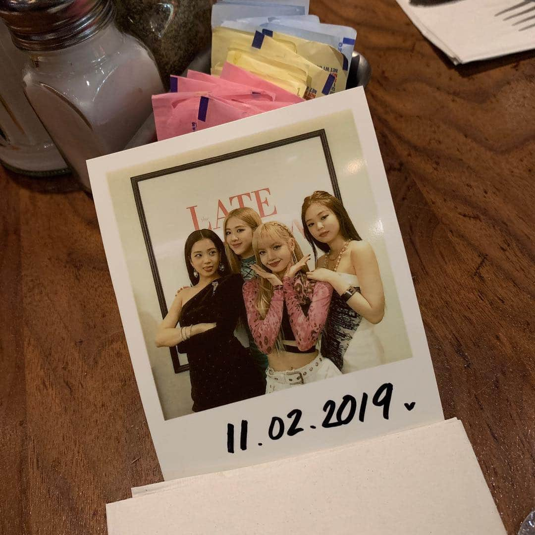 ロゼさんのインスタグラム写真 - (ロゼInstagram)「such a special day 🌹☺️❤️」2月12日 12時31分 - roses_are_rosie