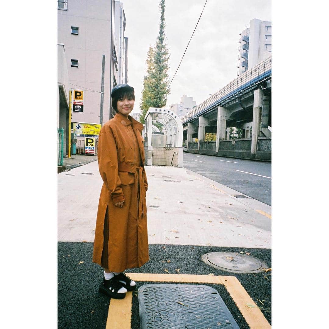 芳根京子さんのインスタグラム写真 - (芳根京子Instagram)「メンズノンノ3月号 発売中です🗼  #film」2月12日 12時43分 - yoshinekyoko