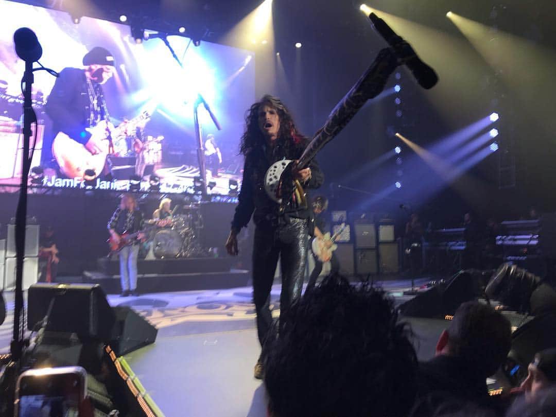 綾部祐二さんのインスタグラム写真 - (綾部祐二Instagram)「Special live performance by Aerosmith @ the party after the Grammy Awards」2月12日 13時18分 - yujiayabe