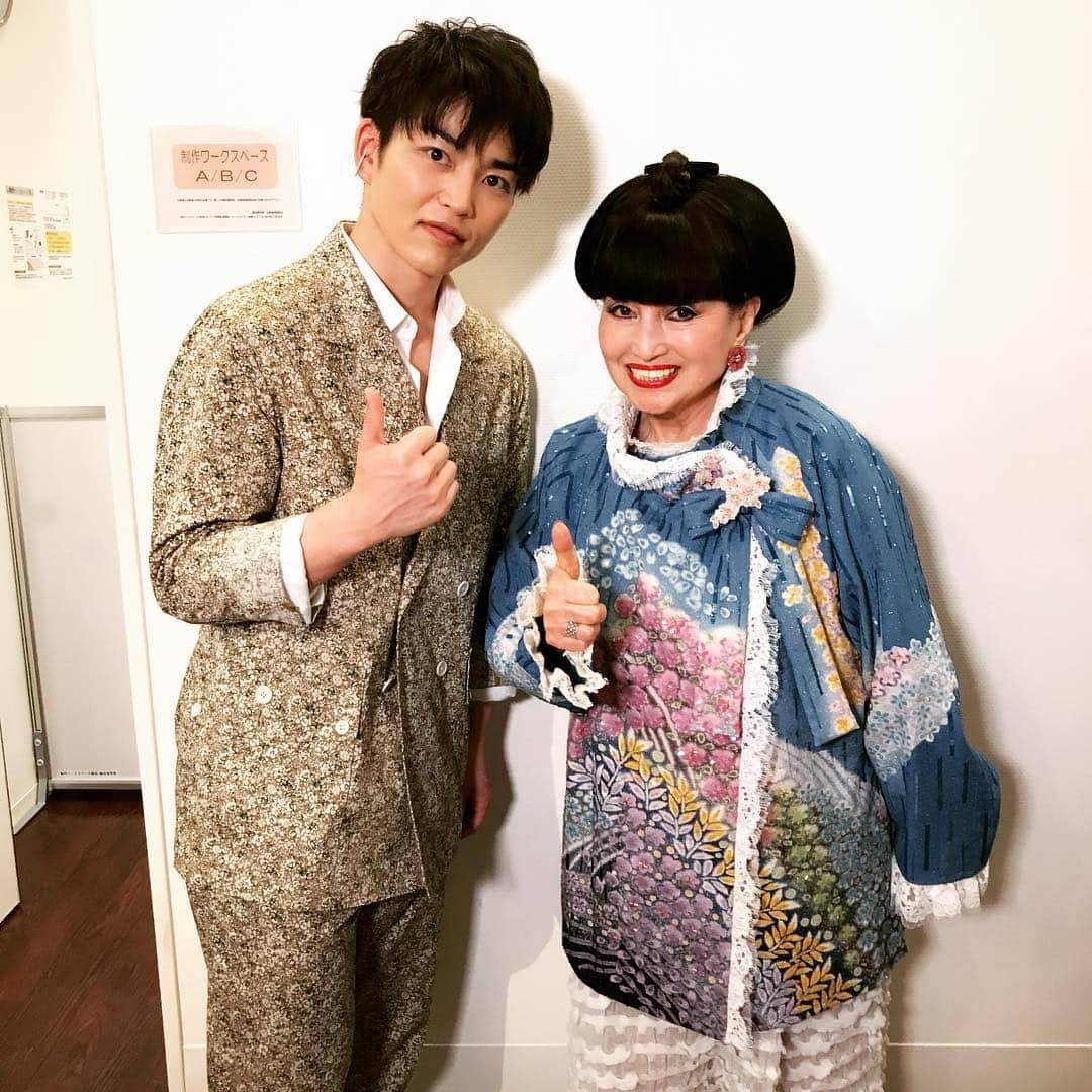 KENZO さんのインスタグラム写真 - (KENZO Instagram)「「徹子の部屋」 皆さん見て頂きありがとうございました🙏  黒柳徹子さんを意識した、ダンスをさせて頂きありがとうございました‼️ 最後は玉ねぎヘヤーポーズもさせて頂き光栄です🙏  ありがとうございました😊  #徹子の部屋 #黒柳徹子 さん #玉ねぎヘヤーポーズ #最後はみんなでいいねダンス #桜 #サクラフィンガー #生涯ファビュラス #dapump  #kenzo #choreography #music #dance #japan #model  #fashion #usa #instagramjapan #happy #love #hiphop #ダンス #振り付け #北九州 #海老名 #福岡」2月12日 13時59分 - dapump.kenzo