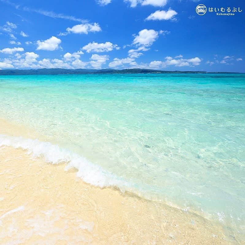 HAIMURUBUSHI はいむるぶしさんのインスタグラム写真 - (HAIMURUBUSHI はいむるぶしInstagram)「誰もいない砂浜に打ち寄せるクリスタルブルーの小波。心地よい波音を聞きながら島時間をお楽しみください。#沖縄 #八重山諸島 #砂浜 #ビーチ #波 #リゾート #はいむるぶし #japan #yaeyamaislands #beach #wave #bluesea #resort #hotel #haimurubushi @masafumi_takezawa_okinawa」2月12日 17時56分 - haimurubushi_resorts