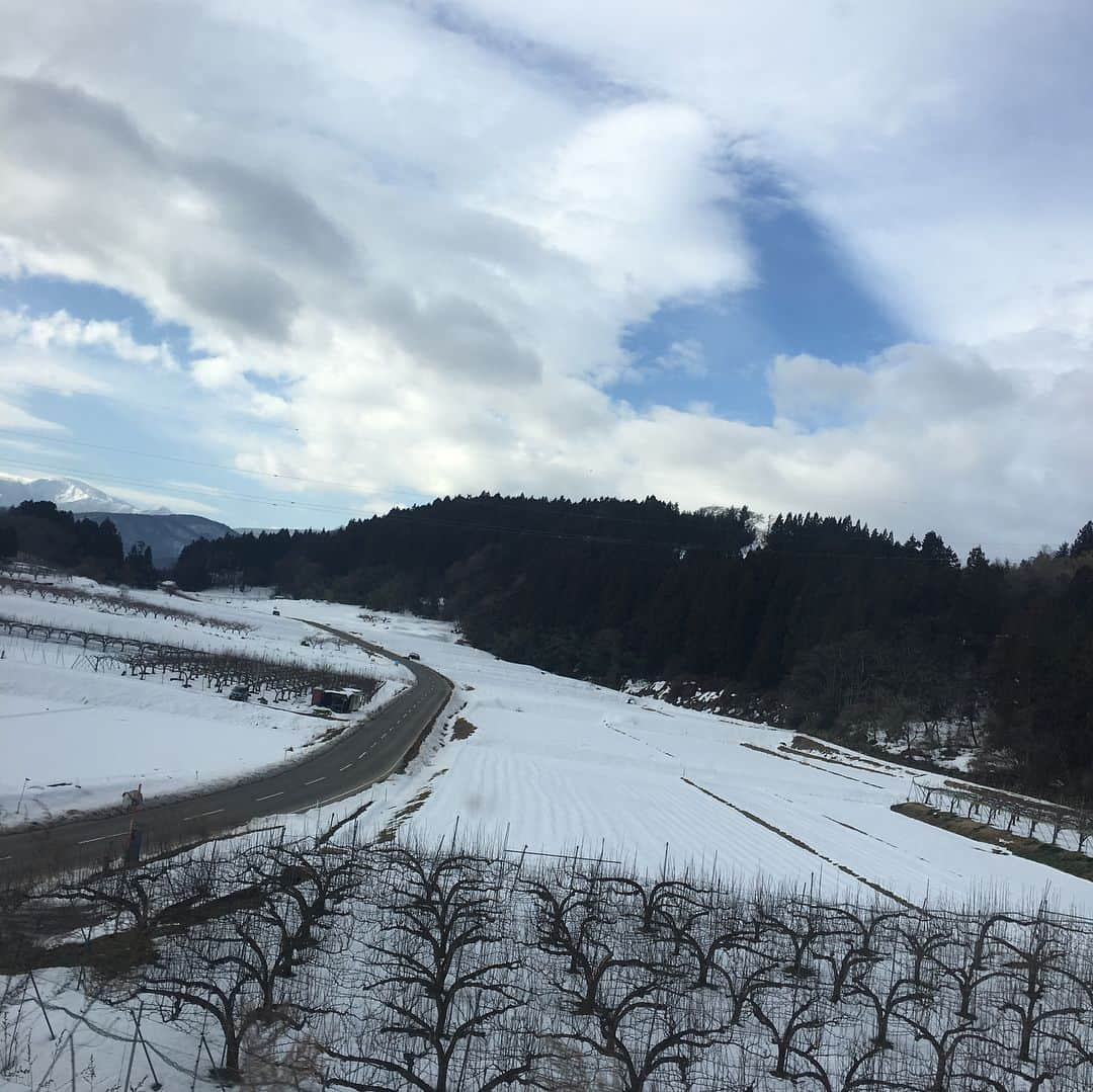 風谷南友さんのインスタグラム写真 - (風谷南友Instagram)「お知らせです📺✨ あしあ2/13日（水）深夜1:34〜日テレ「旅猿」に少し出演します♬ 「冬の山形 満喫の旅」第２話篇です〜✨ 是非見てね😊♬♬ #旅猿 #東野幸治 #岡村隆史 #持田香織 #山形  #勝負の姫君  雪が綺麗でした〜✨」2月12日 18時35分 - nayu.jp_149cm