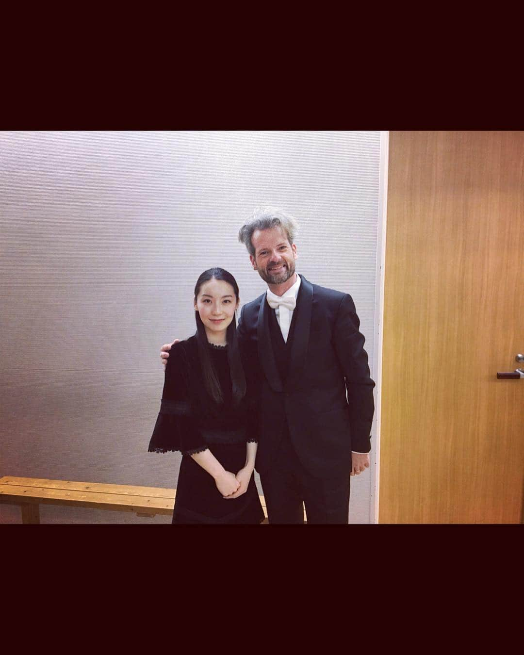 松田華音のインスタグラム：「26.01.2019 After the concert in Kanazawa with the Orchestra Ensemble Kanazawa and Maestro Paul-Emmanuel Thomas✨」